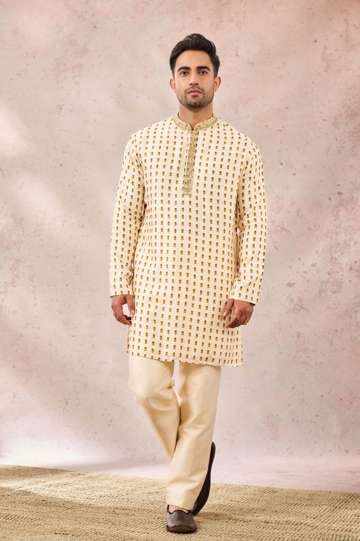 Kalakand Kurta