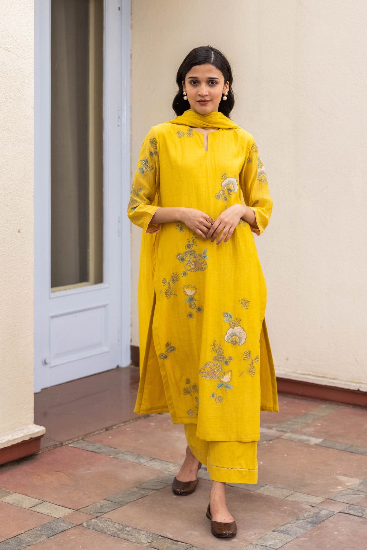 Rue Floral Applique Kurta Set