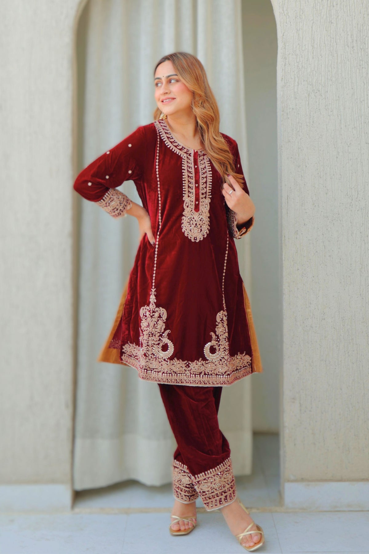 Ayat Short Maroon Kurta Set