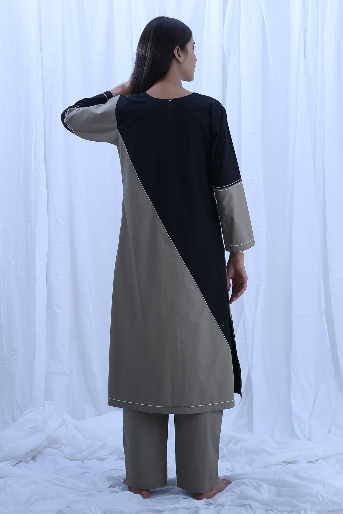 Earthy Grayish V-neck Polka Kurta Set