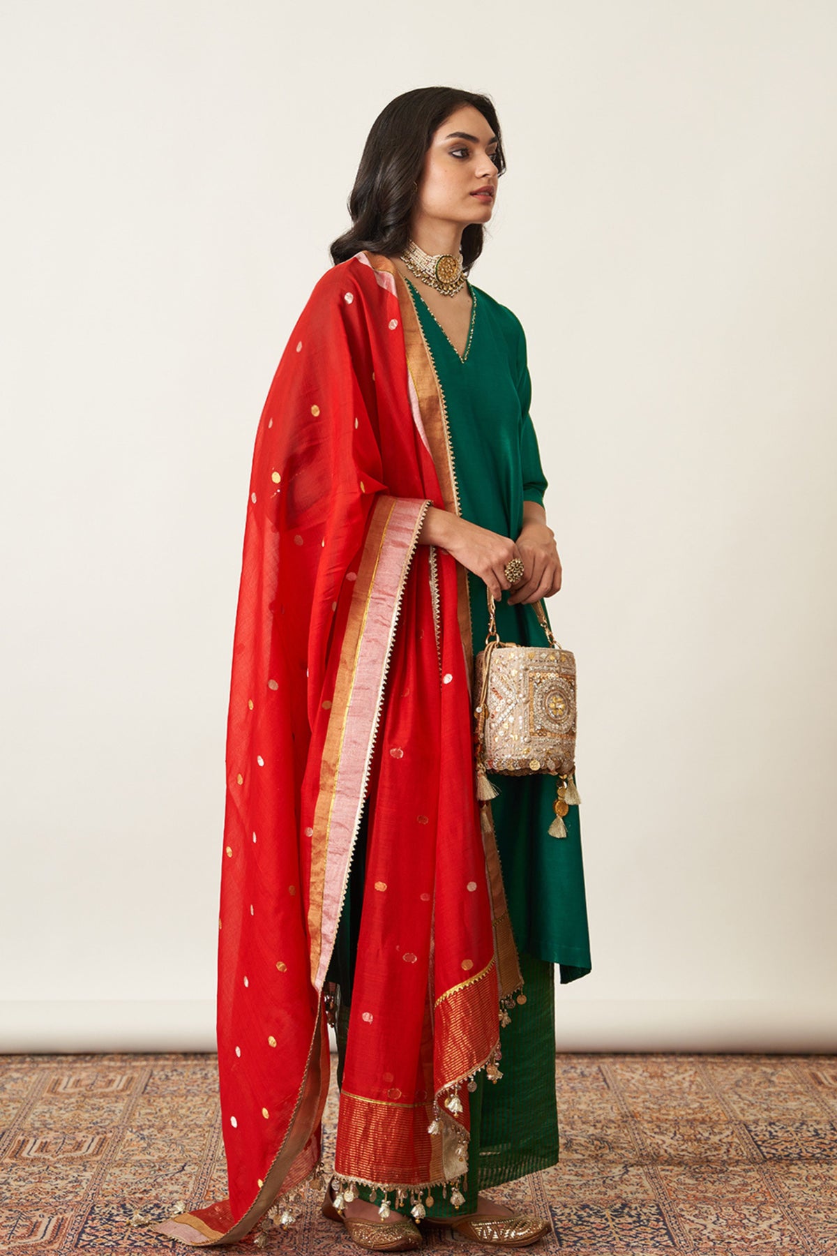 Red Dupatta