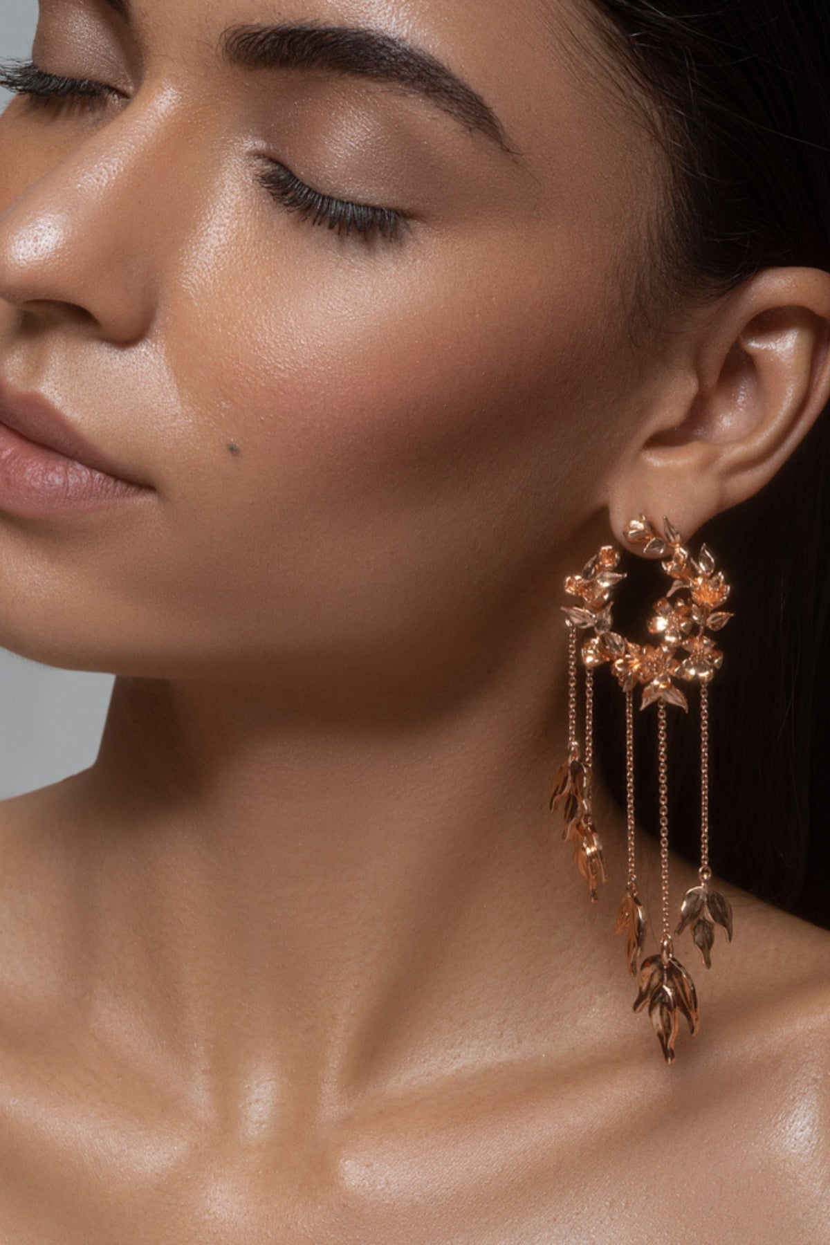 Rose gold wreath of eros earrings