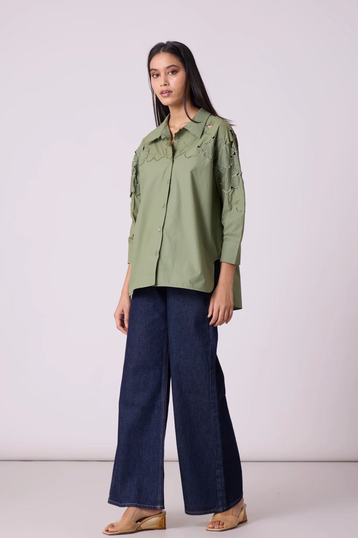 Amaryllis Applique Vine Green Shirt