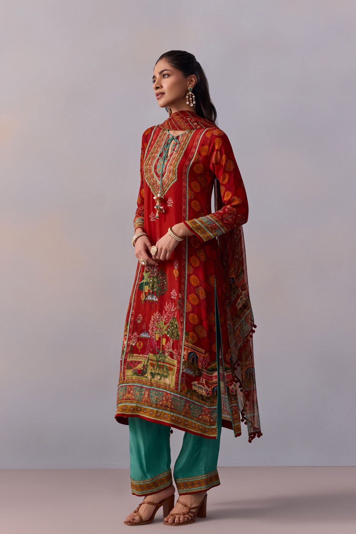 Red Siah Kurta Set