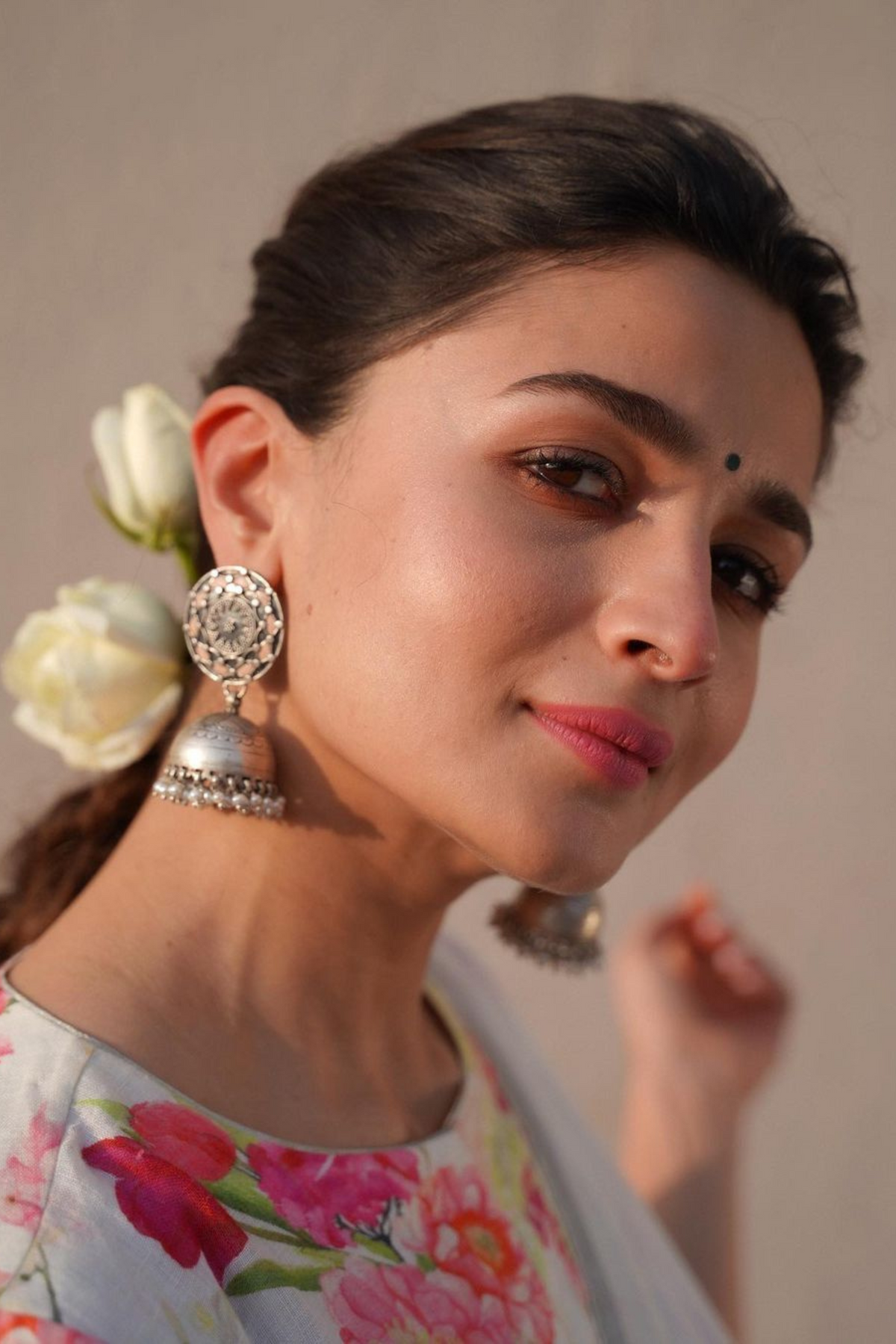 Gorgeous Alia Bhatt in Earring