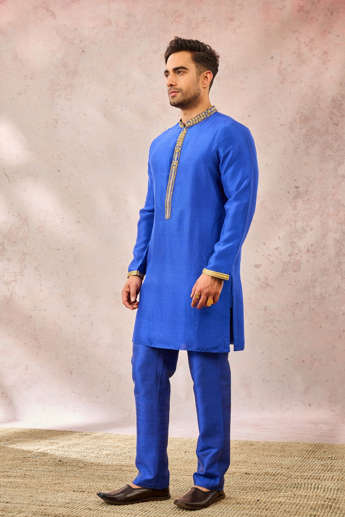 Neel Bahar Kurta