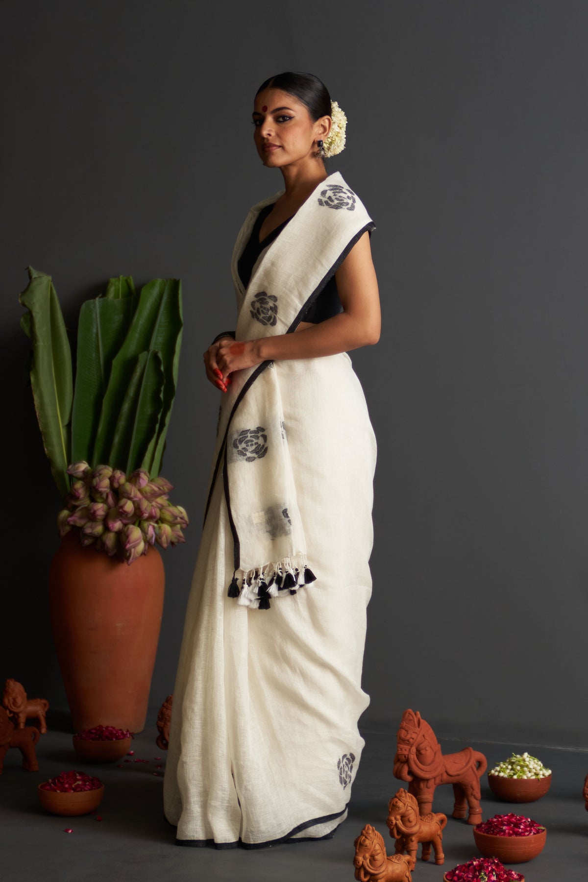 Nasreen Offwhite Saree