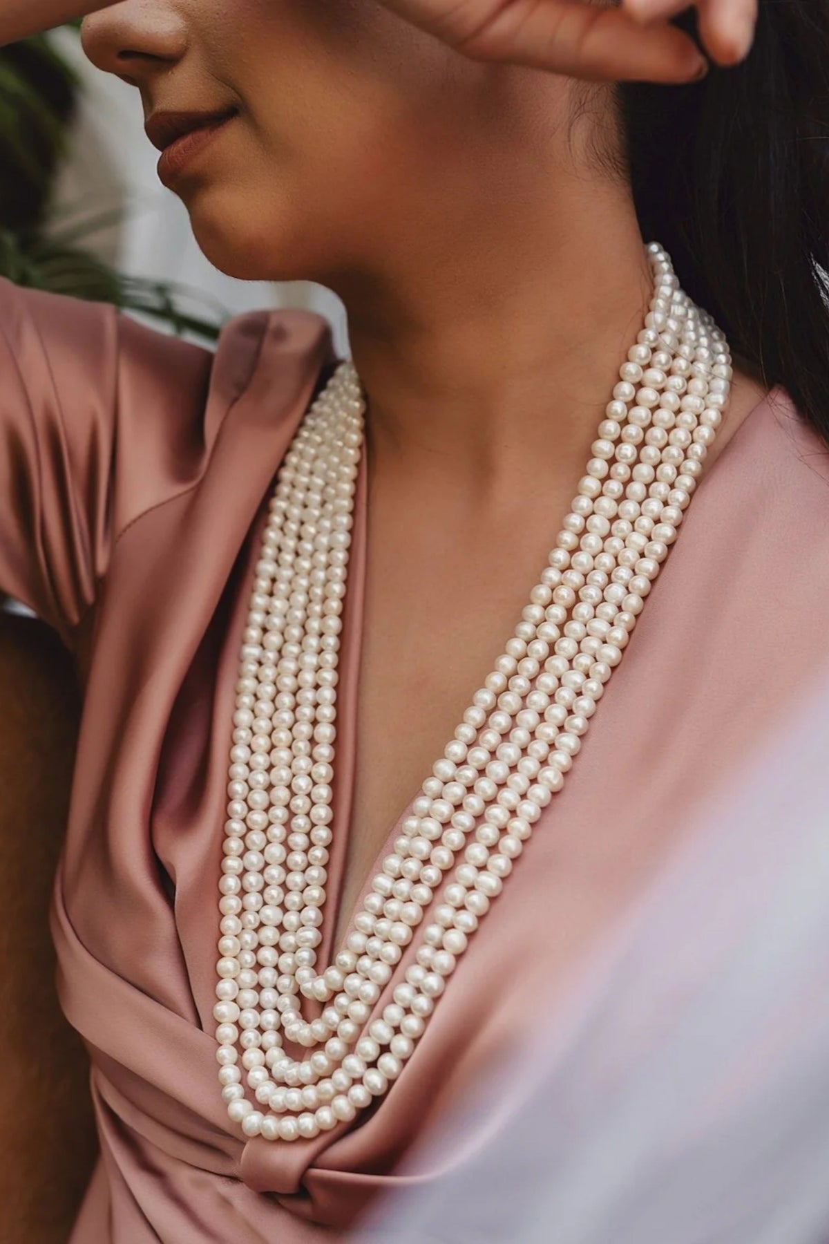 White Classic Necklace