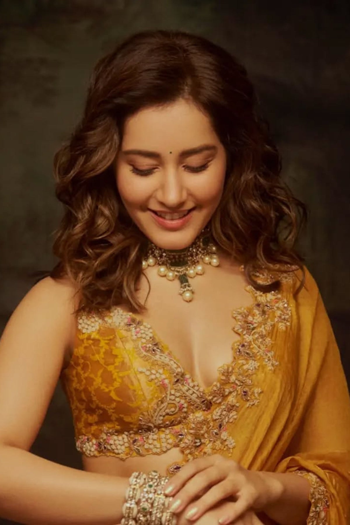 Raashii Khanna in Dolly J