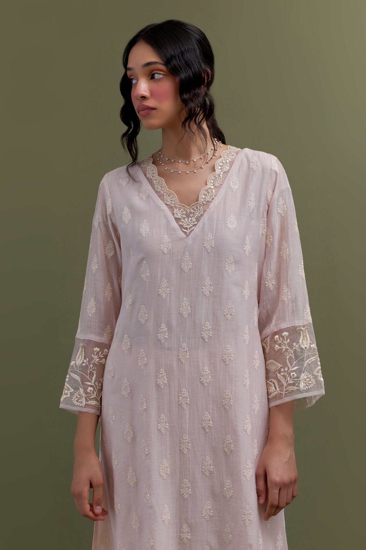 Pink V Scalloped Neck Kurta Set