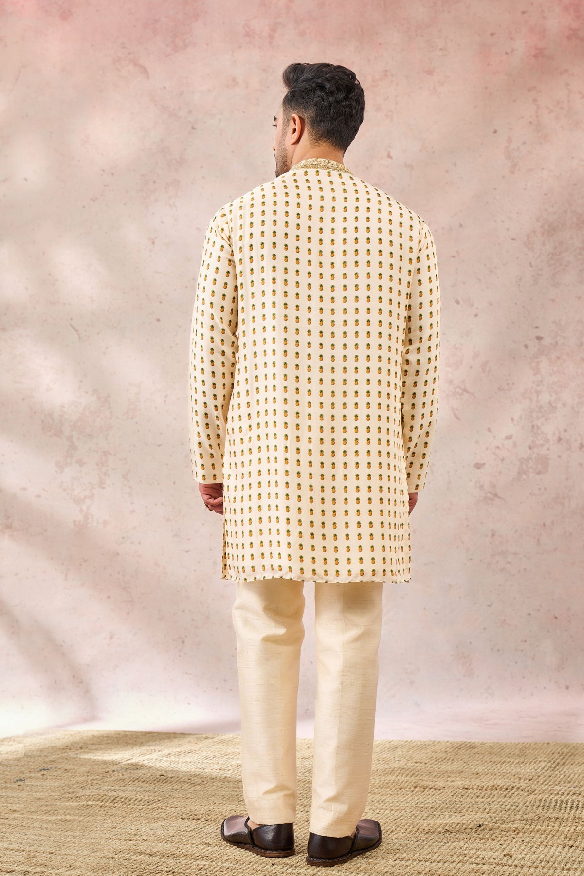 Kalakand Kurta