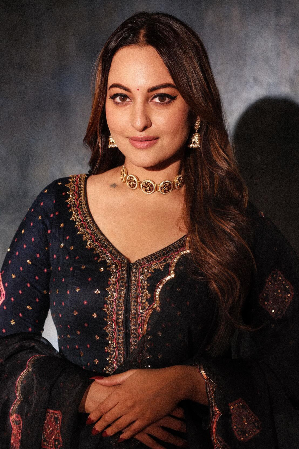 Sonakshi Sinha in Jigar Mali