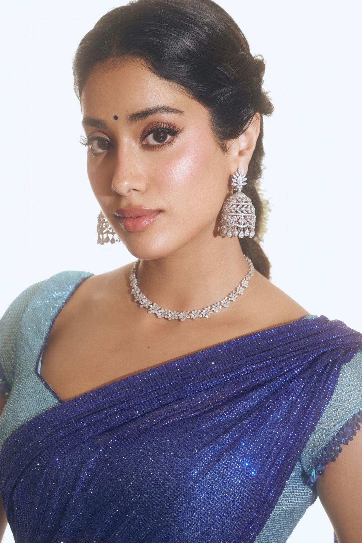 Janhvi Kapoor in Itrh