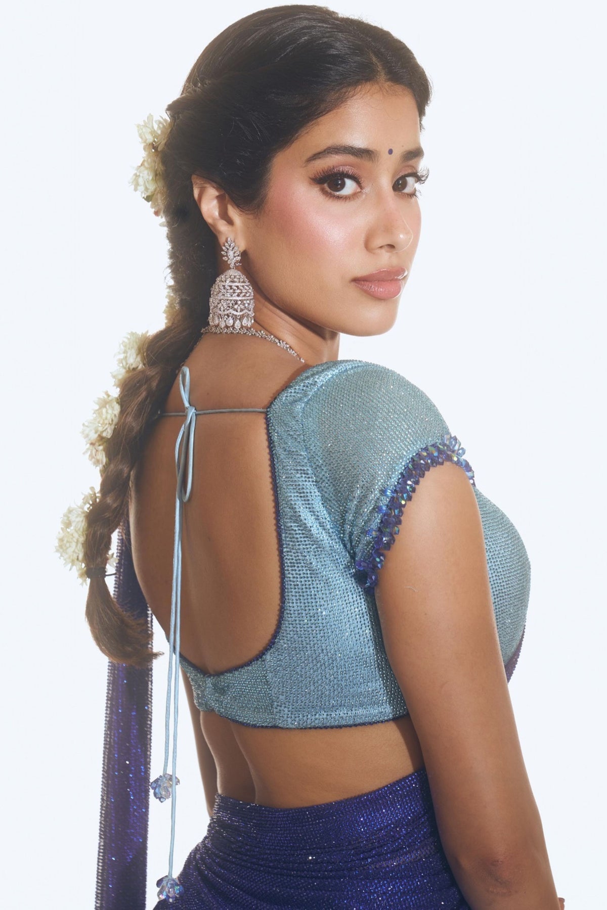 Janhvi Kapoor in Itrh