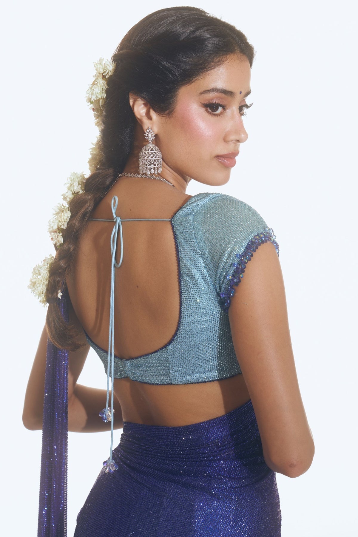 Janhvi Kapoor in Itrh