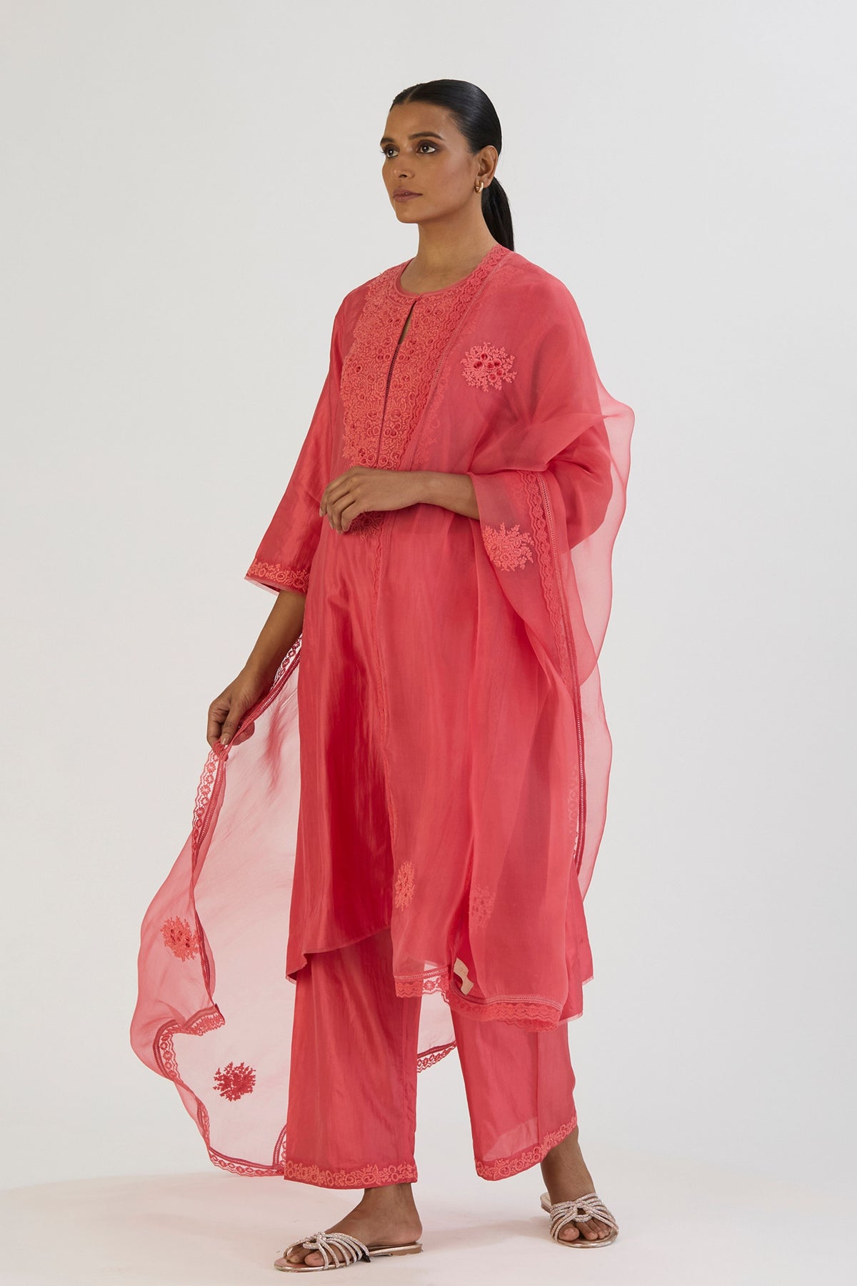 Coral Vaidehi Dupatta