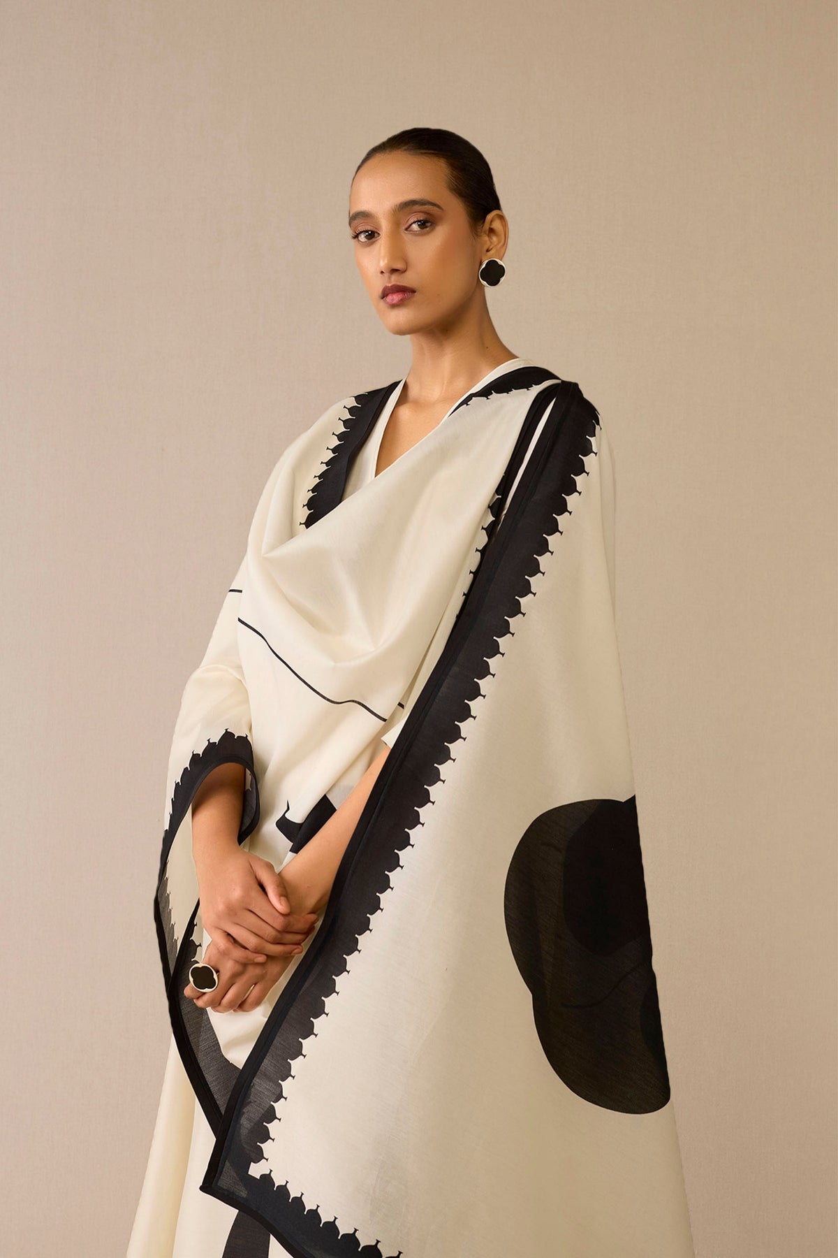 Ivory Dilruba Kurta Set