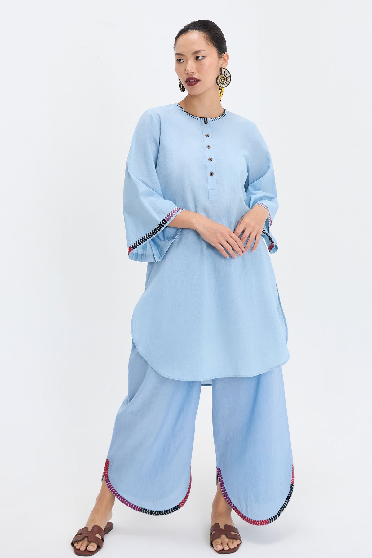 Aasman Kurta