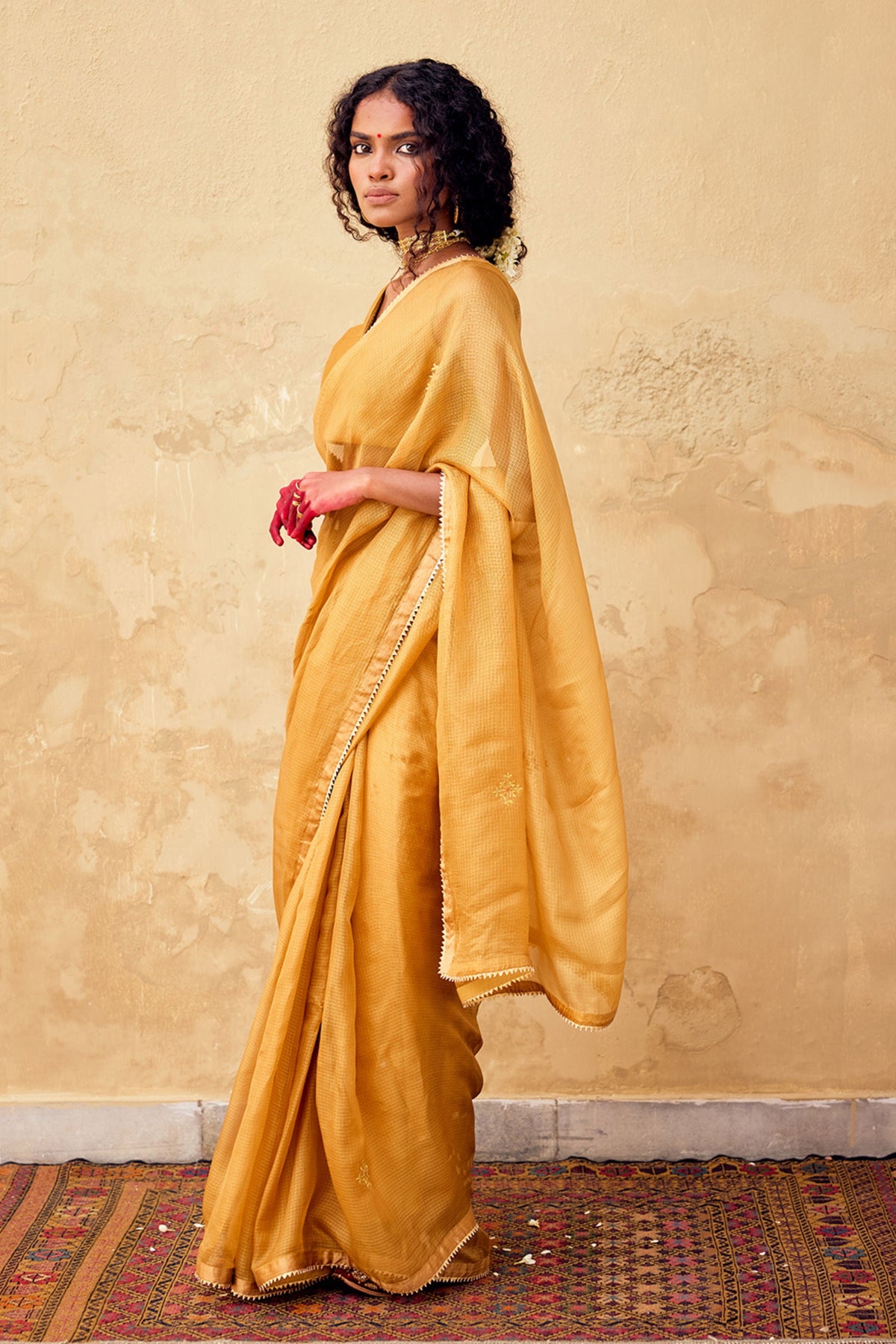 Dhoop Saree With Blouse