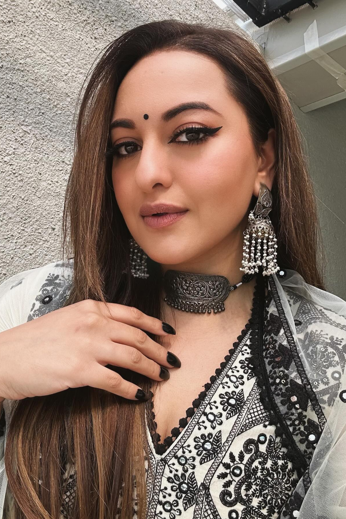 Sonakshi Sinha in Preevin