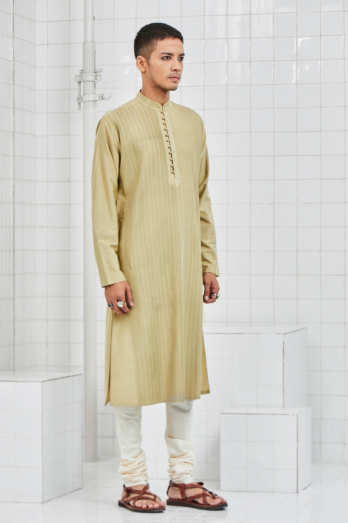 Khinsar Pintuck Kurta Set