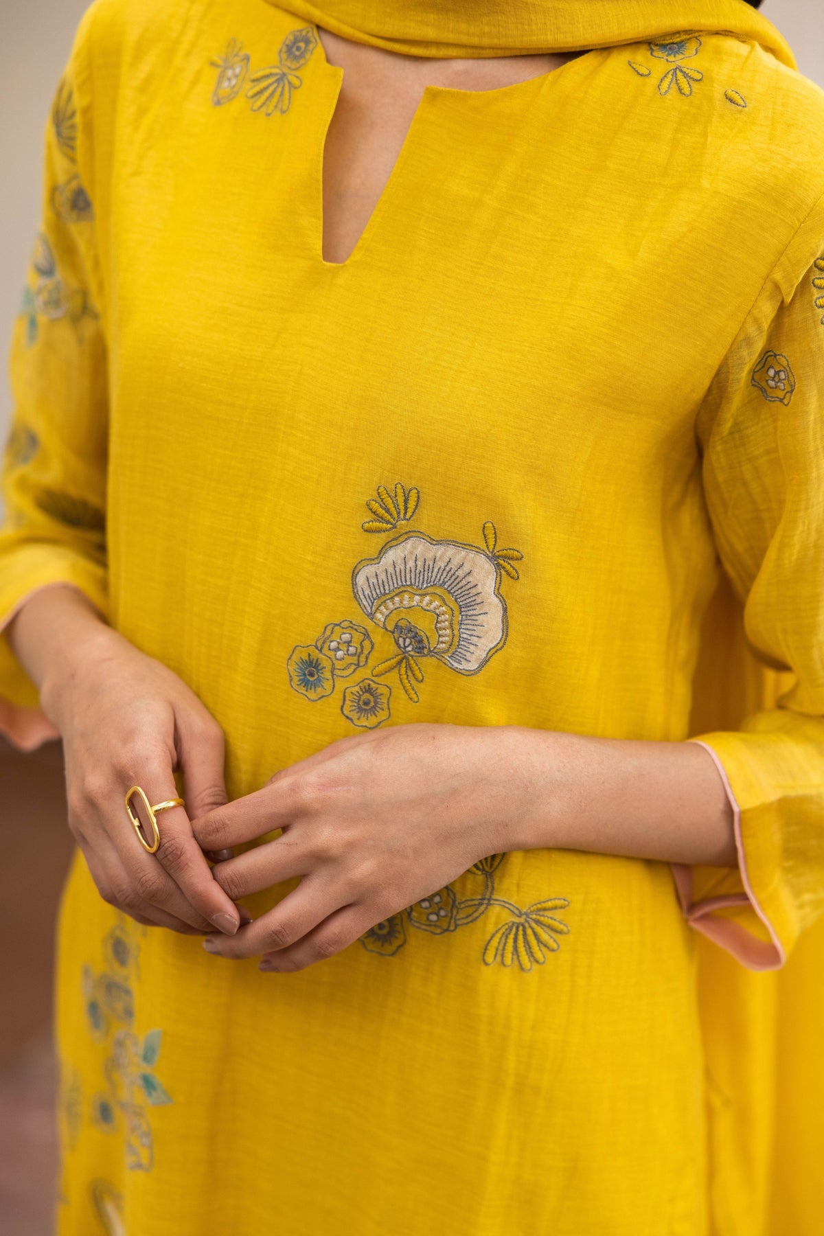 Rue Floral Applique Kurta Set