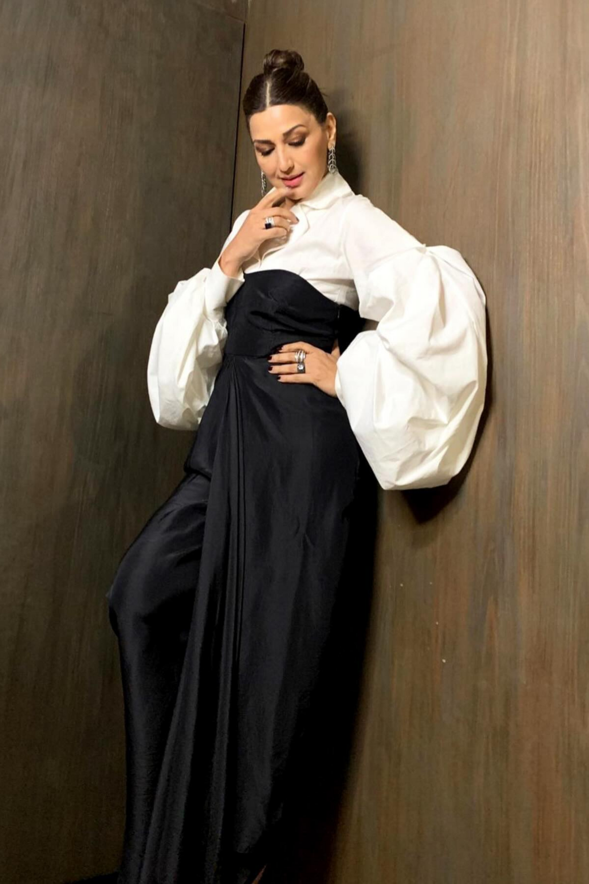 Sonali Bendre in Reik