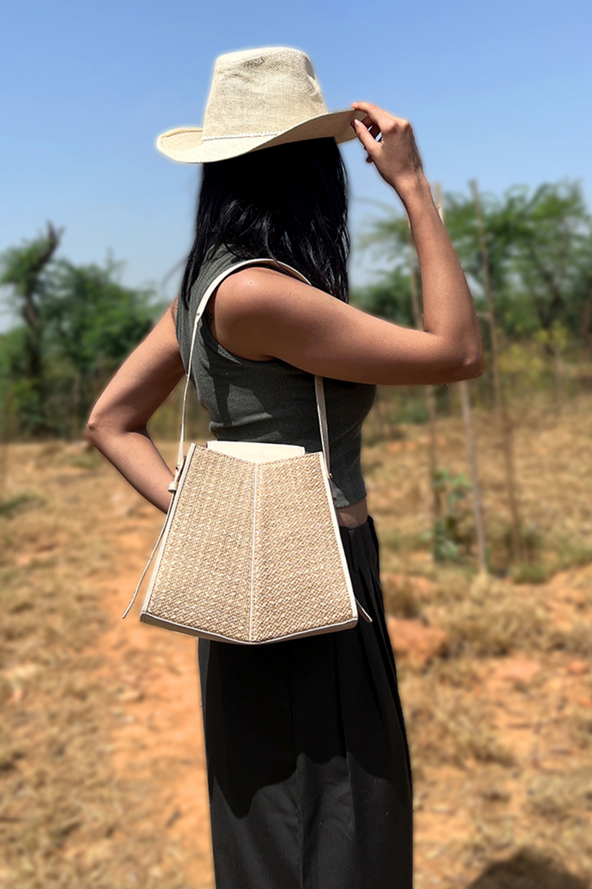 Fern Bucket Raffia Ivory Bag