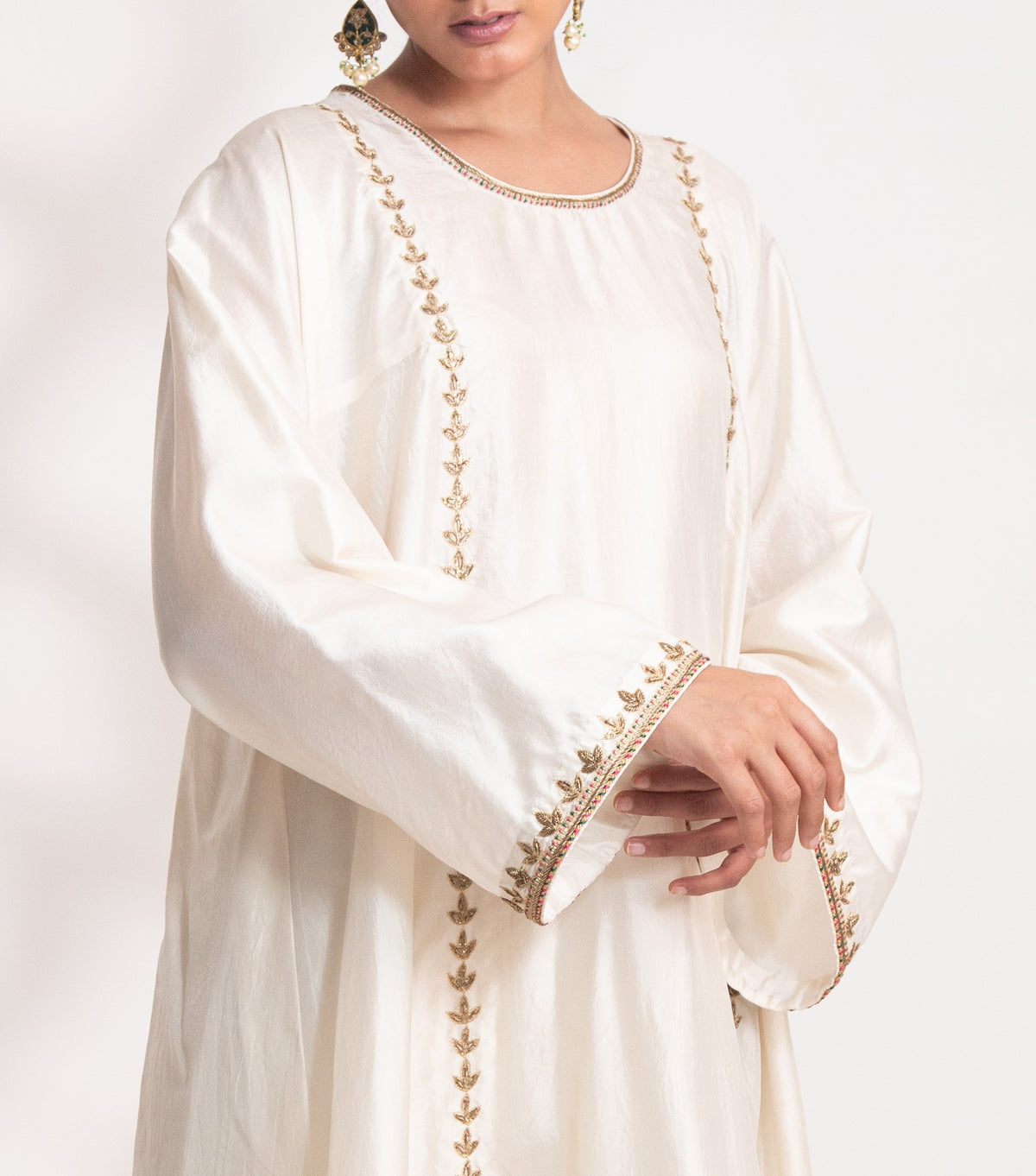 Ivory Aavya Kurta Set