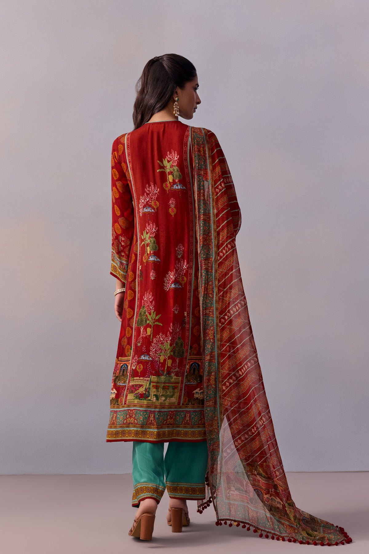 Red Siah Kurta Set