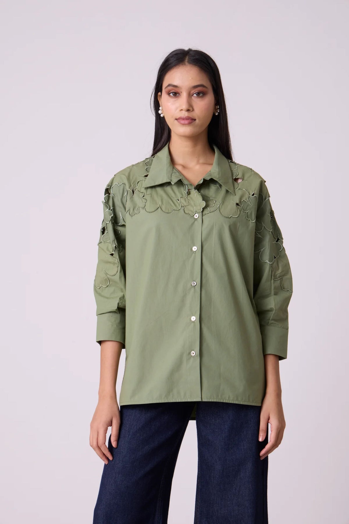 Amaryllis Applique Vine Green Shirt