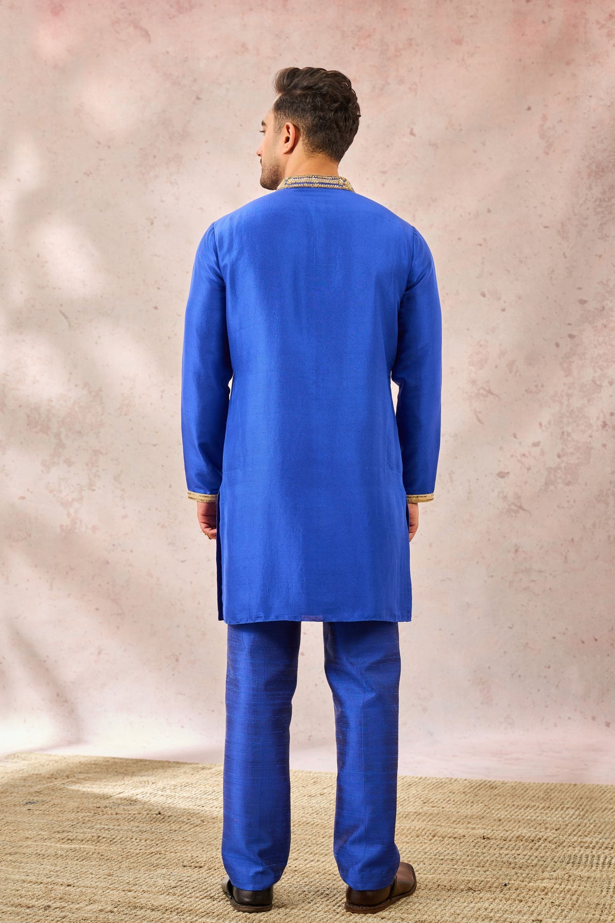 Neel Bahar Kurta