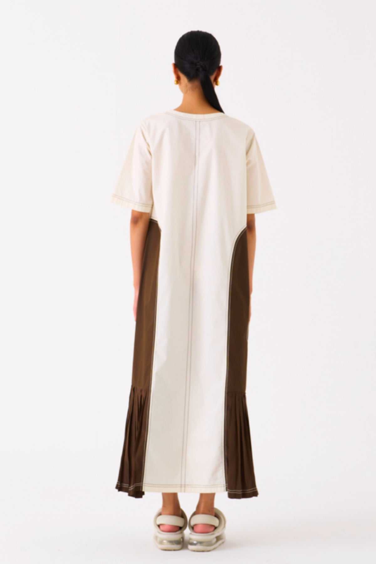 Side U-pleat Ivory Dress