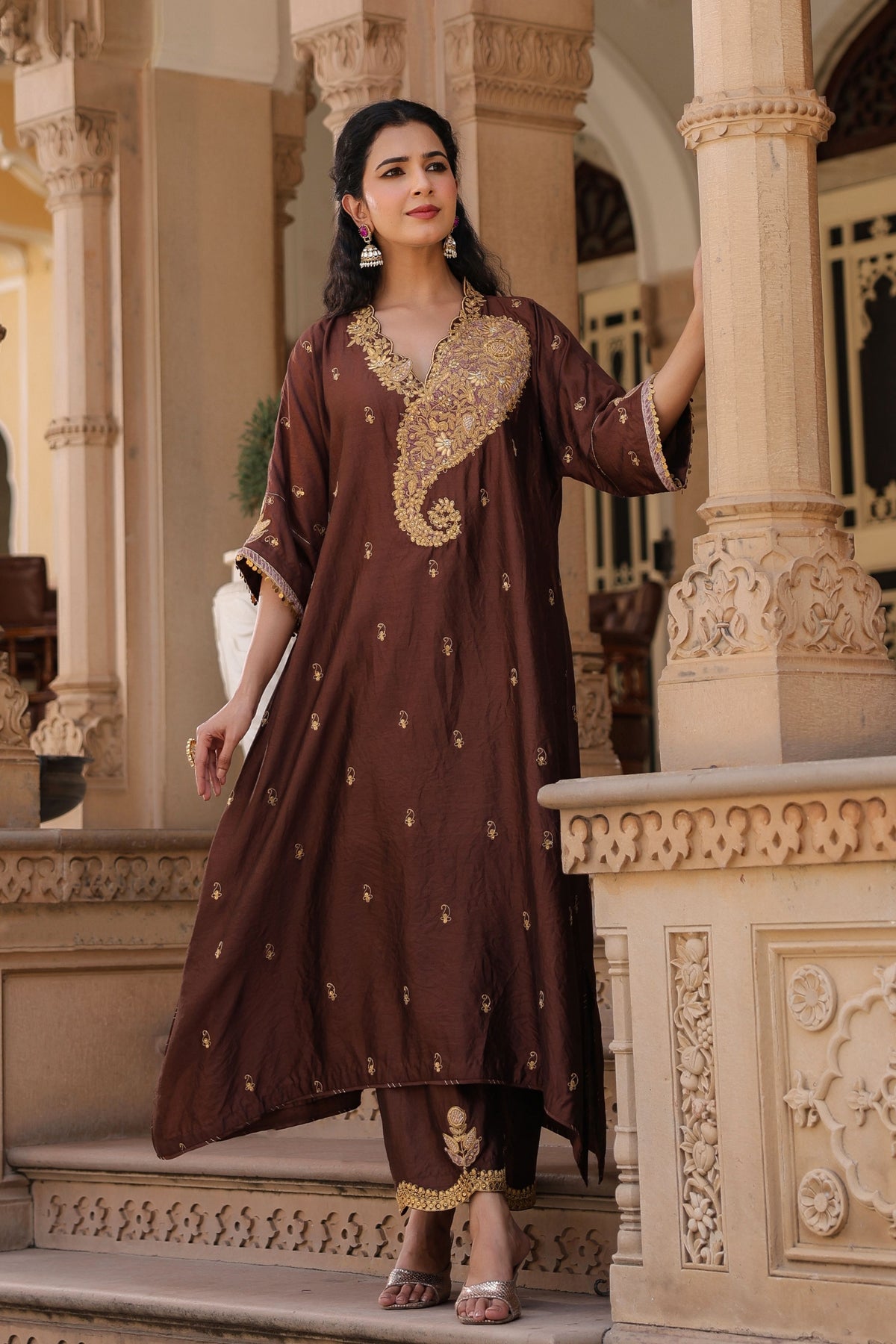 Riwayat Brown Kaftan Set