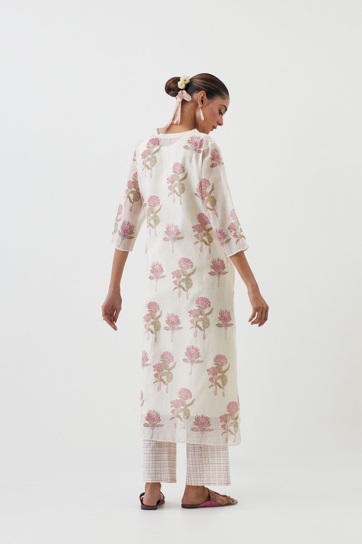 Floral Aritist Kurta Set