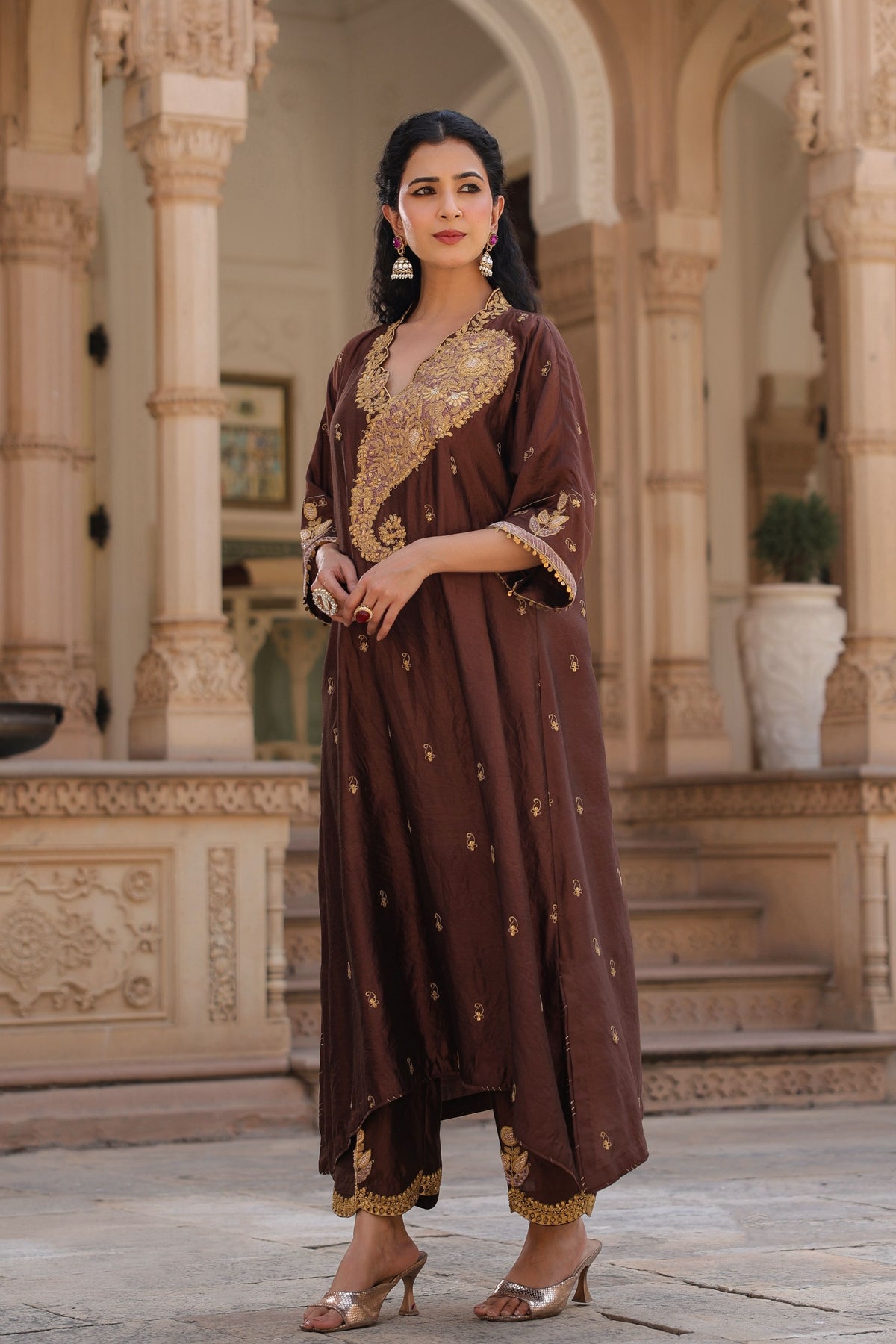 Riwayat Brown Kaftan Set