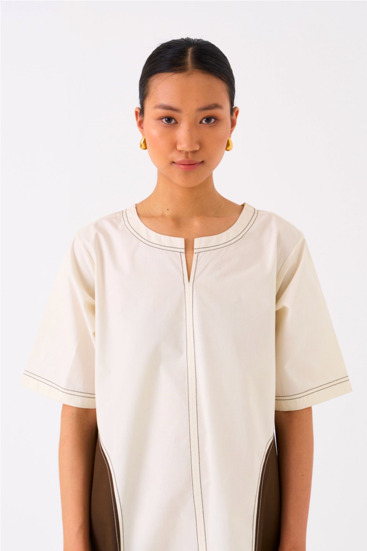 Side U-pleat Ivory Dress