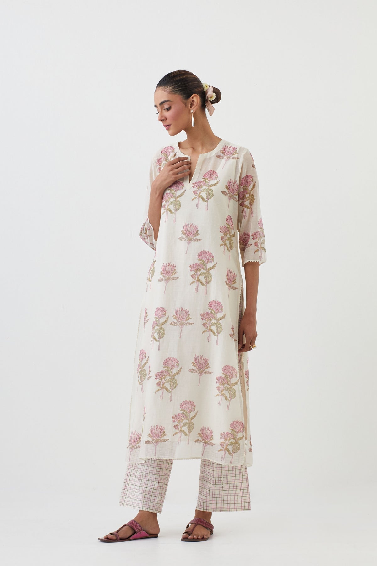 Floral Aritist Kurta Set