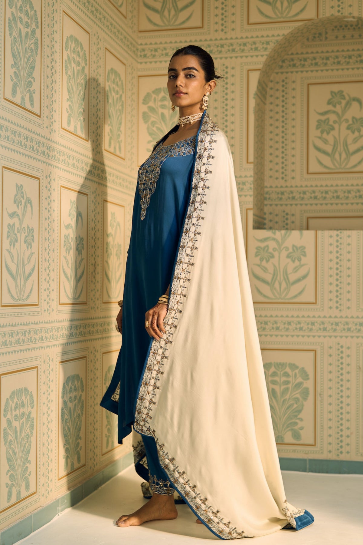 White Isha Dupatta