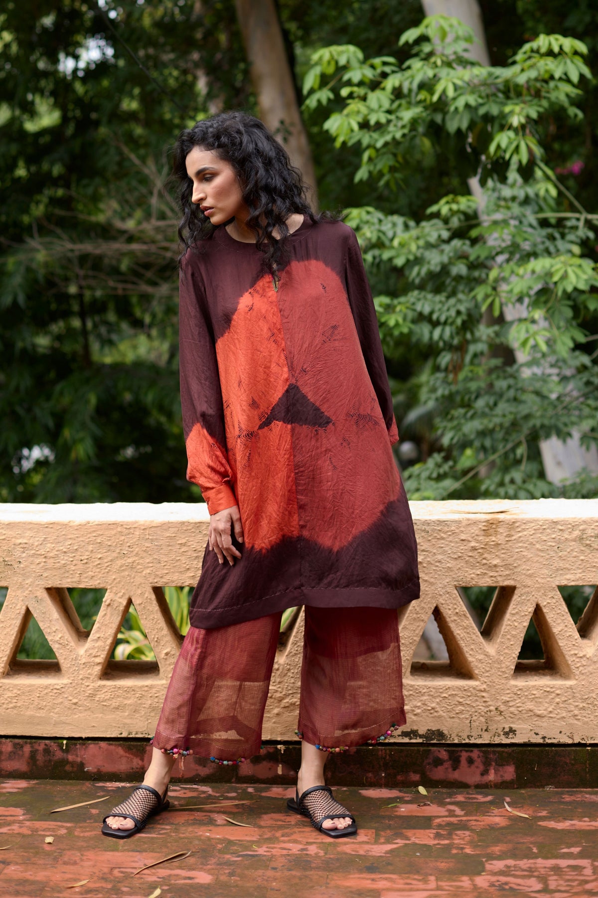 Tie-dye &amp; Hand-work Tunic Set in Brown