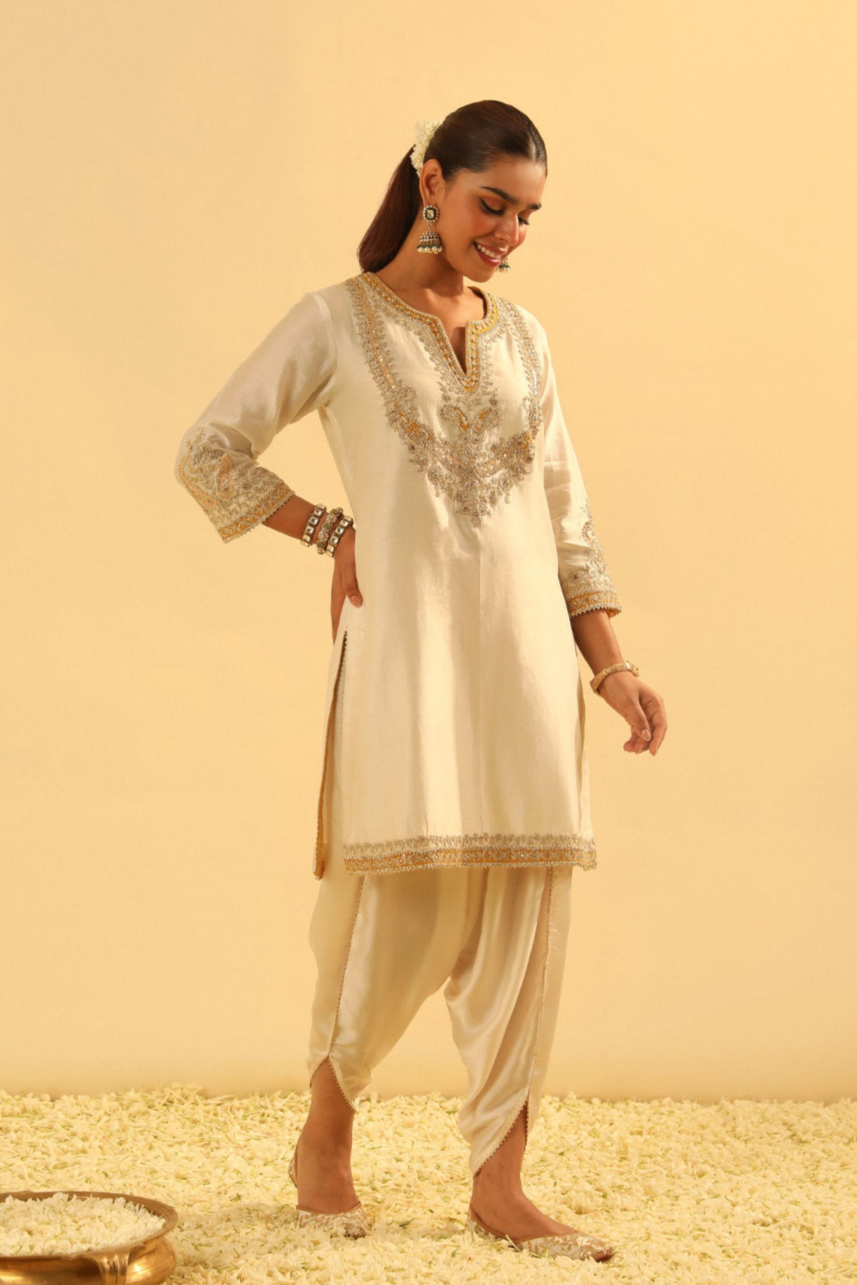 Aashna - Short Ivory Kurta With Dhoti