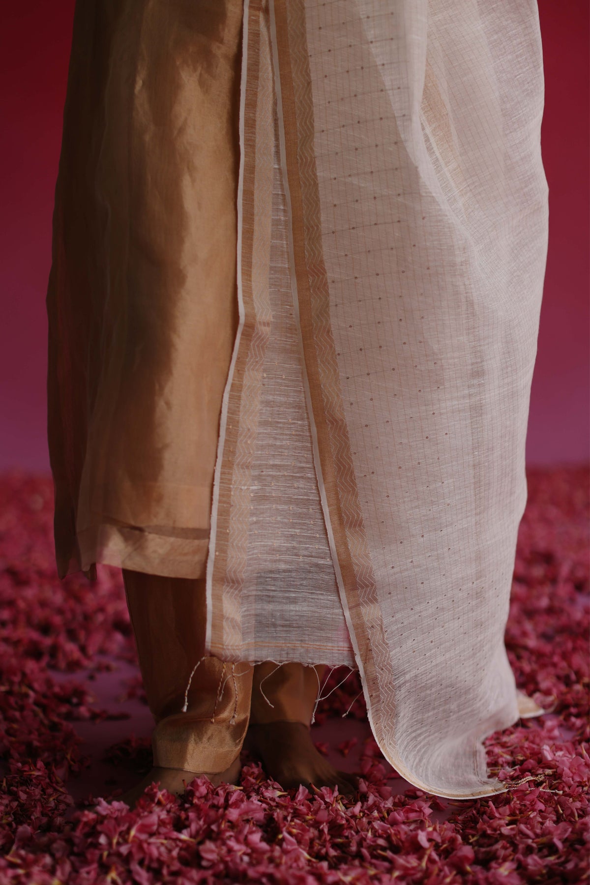 Surasa White Dupatta