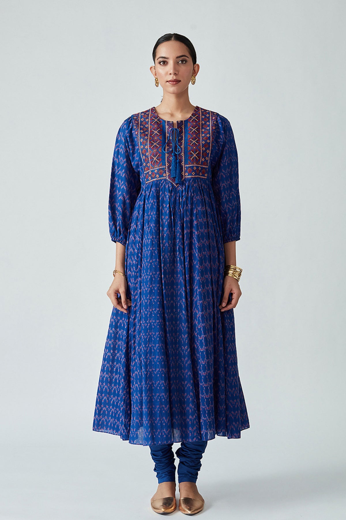 Hesperi Handloom Ikat Kurta Set