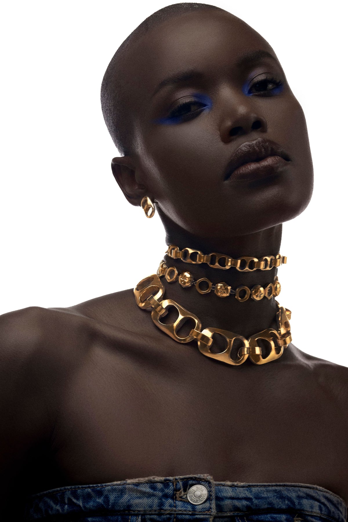 Golden Dramatic Can Choker Necklace