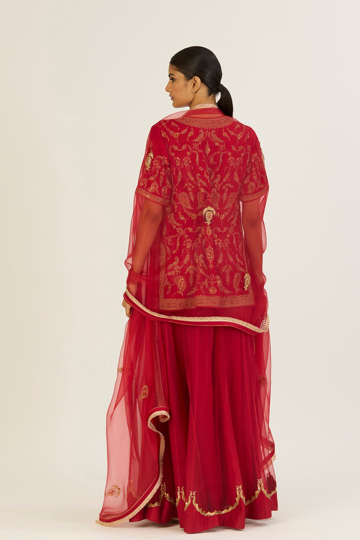 Aparna Dupatta