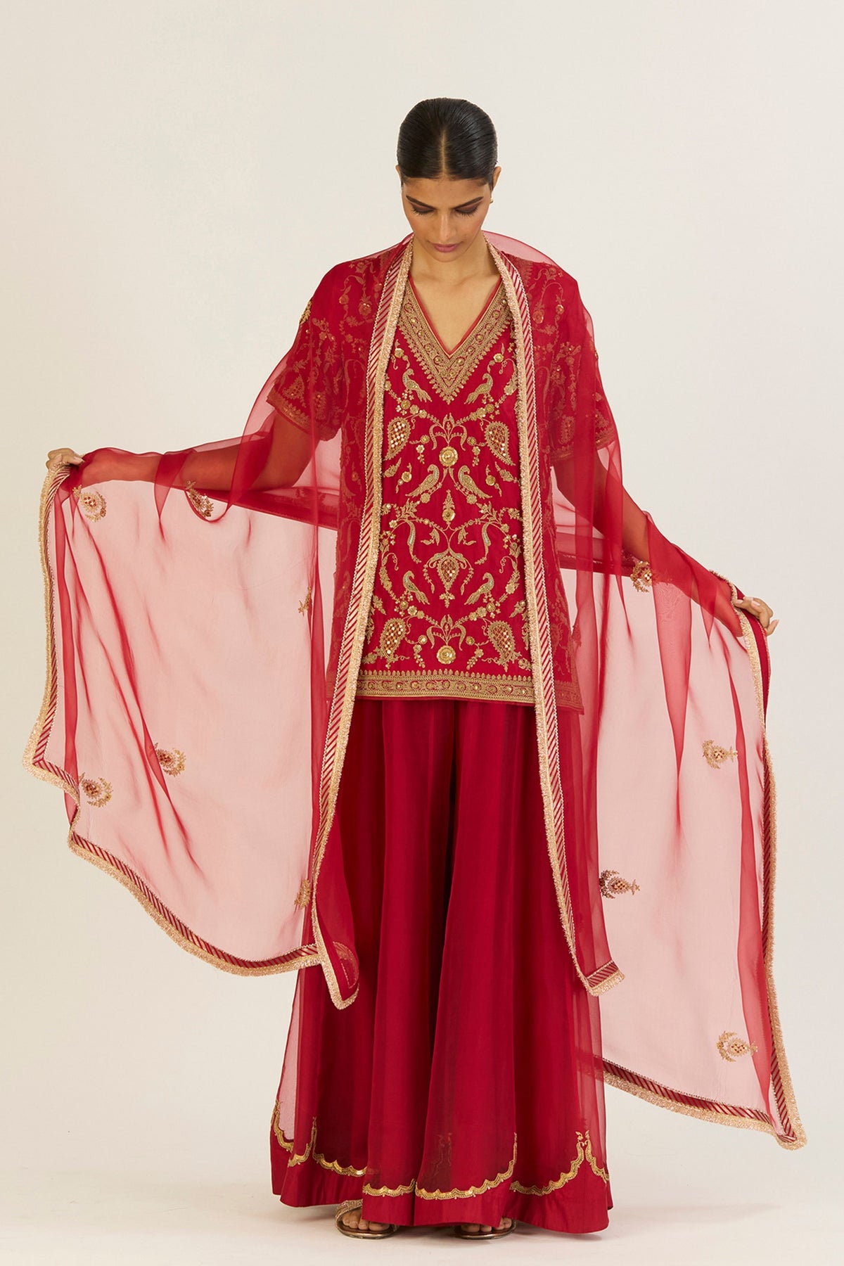 Aparna Dupatta