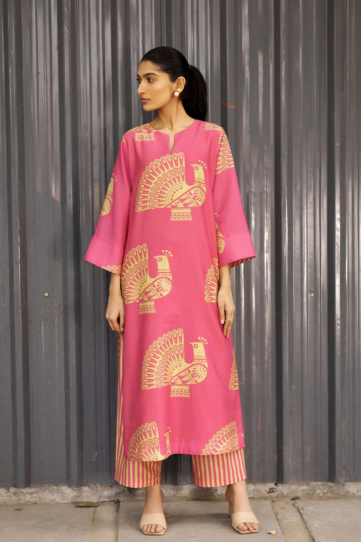 Mayuri Kurta in Coral