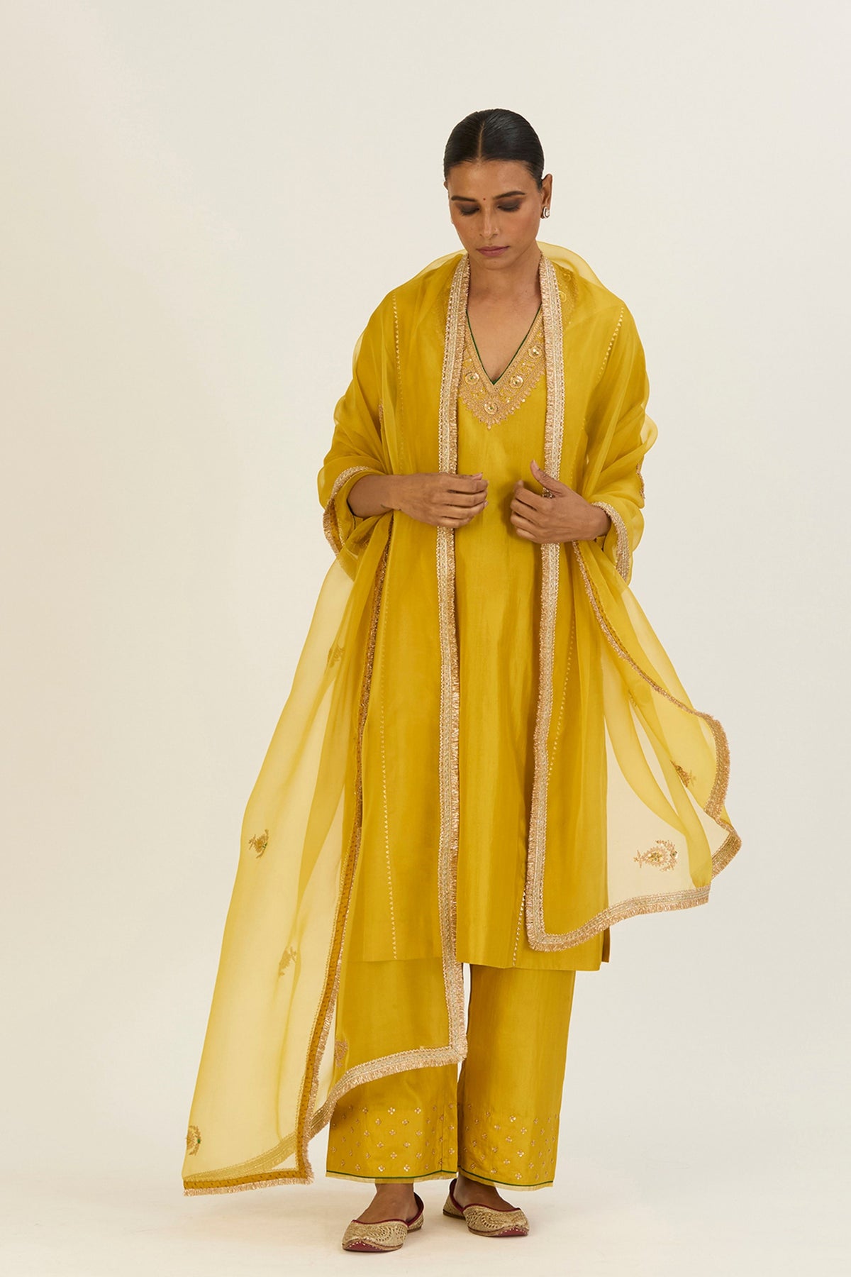 Aparna Gota Dupatta