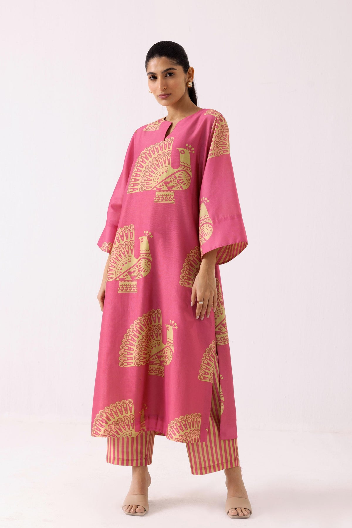 Mayuri Kurta in Coral