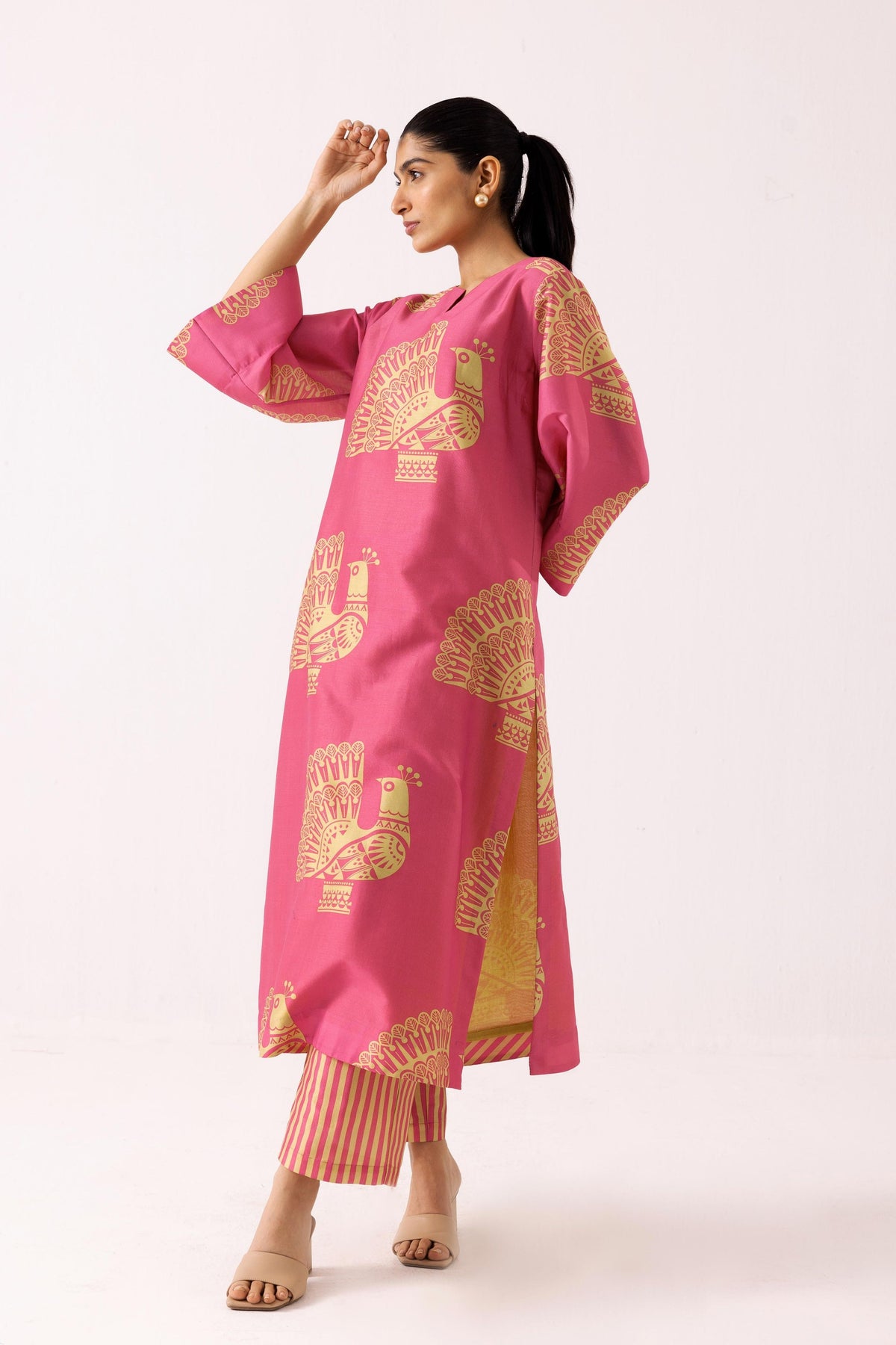 Mayuri Kurta in Coral